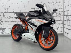 2015 KTM RC 390 RC White
