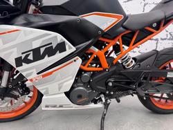 2015 KTM RC 390 RC White