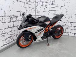 2015 KTM RC 390 RC White