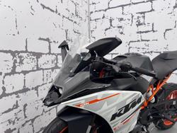 2015 KTM RC 390 RC White