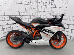 2015 KTM RC 390 RC White