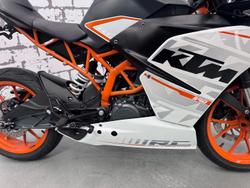 2015 KTM RC 390 RC White