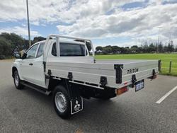 2024 Mitsubishi Triton GLX MR MY23 4X4 Dual Range White