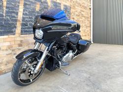 2026 HARLEY-DAVIDSON STREET GLIDE 117 (FLHX) ROAD MIDNIGHT EMBER