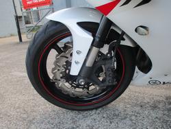 2010 YAMAHA YZF-R1 WHITE