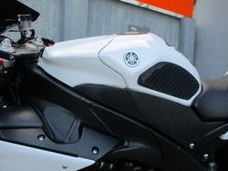 2010 YAMAHA YZF-R1 WHITE