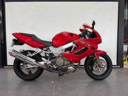 Honda VTR1000F (firestorm)