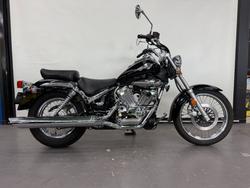 Suzuki VL250 (LC250 Intruder)