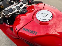 2022 DUCATI STREETFIGHTER V4 Red