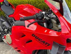 2022 DUCATI STREETFIGHTER V4 Red