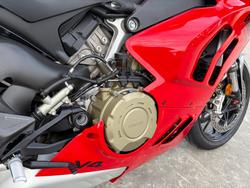 2022 DUCATI STREETFIGHTER V4 Red