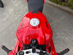 2022 DUCATI STREETFIGHTER V4 Red
