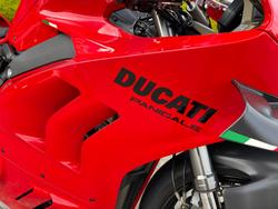 2022 DUCATI STREETFIGHTER V4 Red