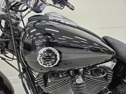 2015 Harley-davidson FXSB SOFTAIL BREAKOUT Black