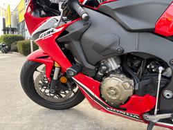 2017 Honda CBR1000RR (FIREBLADE) ABS Red