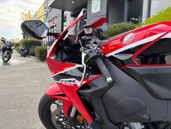 2017 Honda CBR1000RR (FIREBLADE) ABS Red