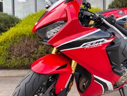 2017 Honda CBR1000RR (FIREBLADE) ABS Red