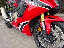 2017 Honda CBR1000RR (FIREBLADE) ABS Red
