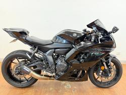 Yamaha YZF-R7LA