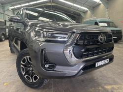 2020 Toyota Hilux SR5