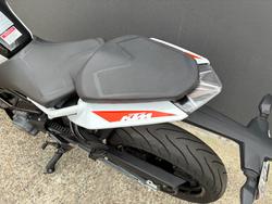 2023 Ktm 390 DUKE WHITE