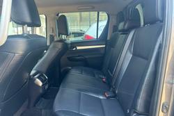 2025 Toyota Hilux SR5 48V