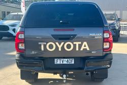 2025 Toyota Hilux SR5 48V