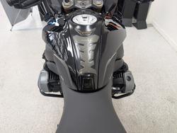 2018 BMW Motorrad R1200R SPORTS Black