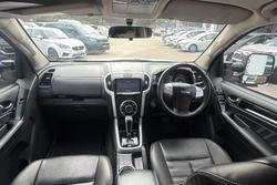 2021 Isuzu MU-X LS-T
