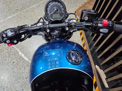 2026 Triumph BONNEVILLE BOBBER BLUE