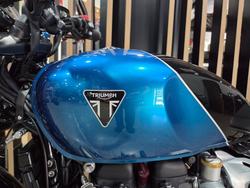 2026 Triumph BONNEVILLE BOBBER BLUE