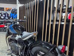 2026 Triumph BONNEVILLE BOBBER BLUE