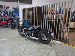 2026 Triumph BONNEVILLE BOBBER BLUE