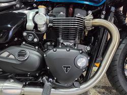 2026 Triumph BONNEVILLE BOBBER BLUE