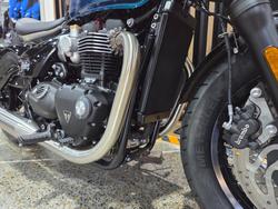 2026 Triumph BONNEVILLE BOBBER BLUE