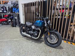 2026 Triumph BONNEVILLE BOBBER BLUE