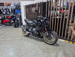 2026 Triumph TRIDENT 800 Black