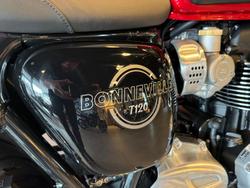 2026 Triumph Bonneville T120 Bonneville Red