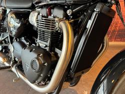2026 Triumph Bonneville T100 (900cc) Bonneville Black