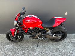 2017 Ducati MONSTER 821 RED
