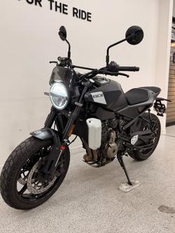2024 HUSQVARNA SVARTPILEN 801 Black