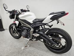 2022 Triumph STREET TRIPLE S 660 LAMS White