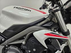 2022 Triumph STREET TRIPLE S 660 LAMS White