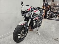 2022 Triumph STREET TRIPLE S 660 LAMS White
