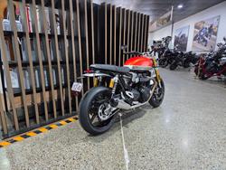 2026 Triumph BONNEVILLE SPEED TWIN 1200 RS ORANGE
