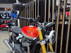 2026 Triumph BONNEVILLE SPEED TWIN 1200 RS ORANGE