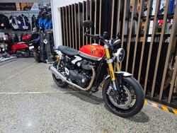 2026 Triumph BONNEVILLE SPEED TWIN 1200 RS ORANGE
