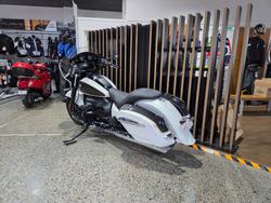 2023 BMW Motorrad R 18 ALPINE WHITE