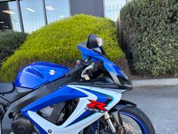 2006 Suzuki GSX-R600 Blue / White