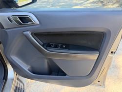 2016 FORD EVEREST TREND (RWD)